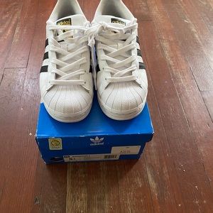 Adidas Superstar
